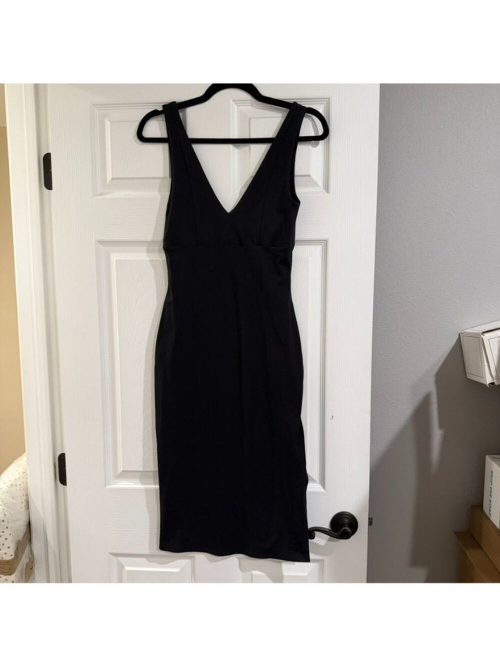Abercrombie and Fitch Black Midi V Neck Midi Dress Size Small NWOT